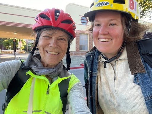 Ariadne Delon Scott, Stanford’s assistant director of active mobility and sustainable transportation associate Erin Fieberling, offered guided morning group rides from the Caltrain station to both campuses. 