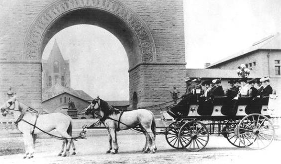 The first Marguerite shuttle in front of the Quad